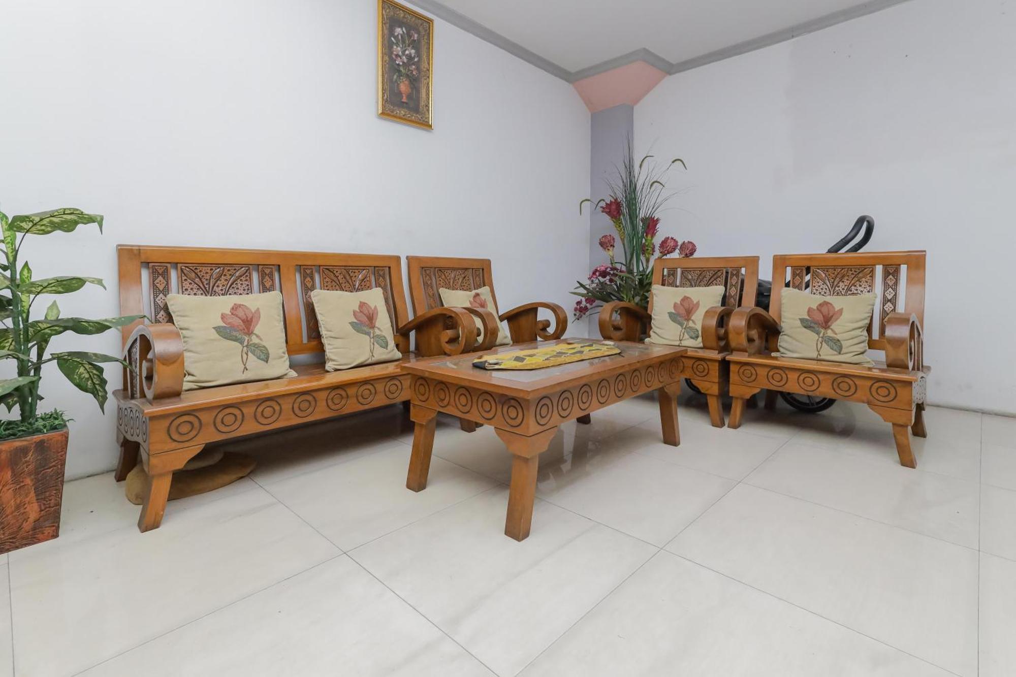 Reddoorz At Pondok Candra Surabaja Zewnętrze zdjęcie